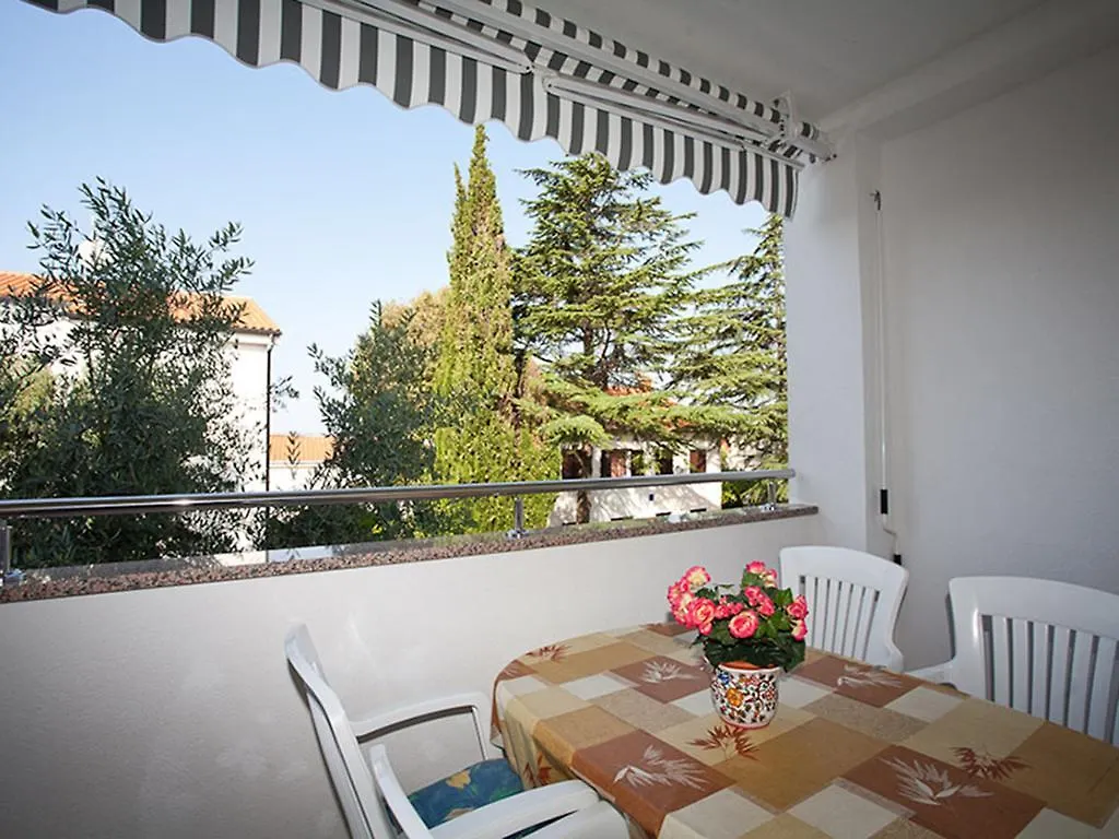 Apartments Blazan Krk Island 0*, Krk Town